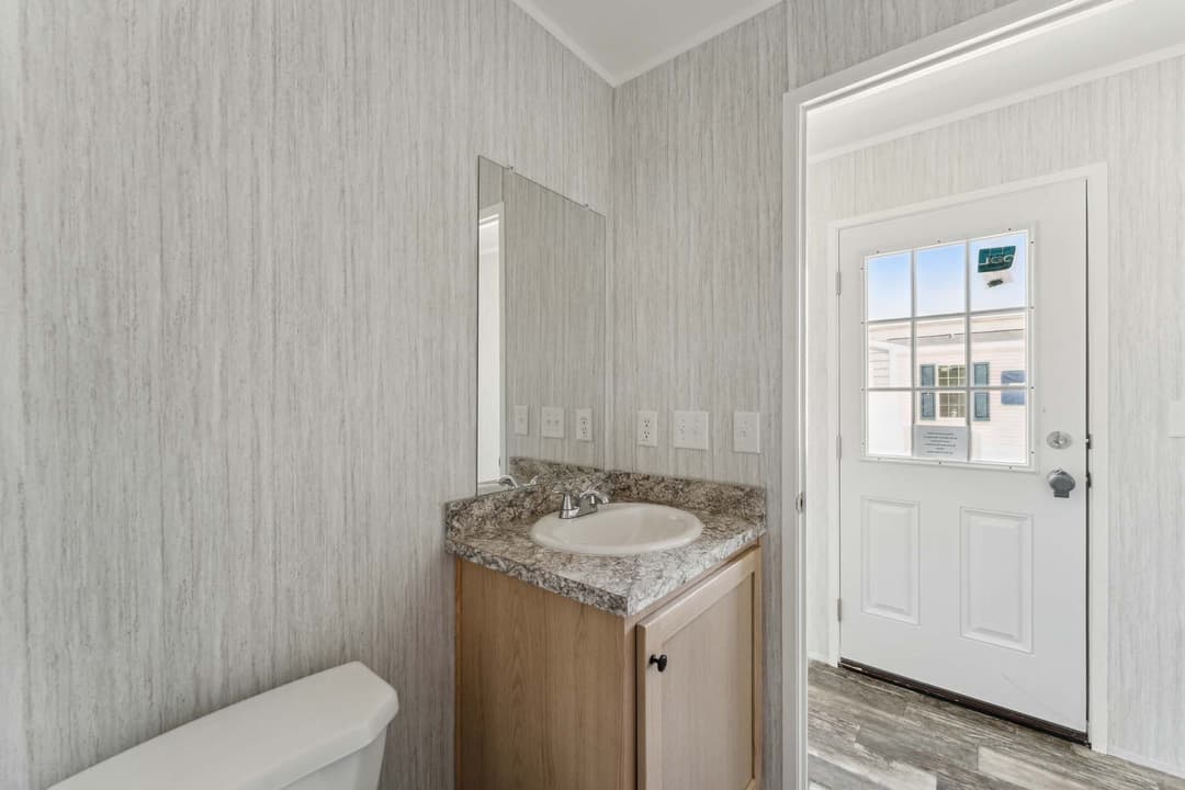 Keuka bathroom home features