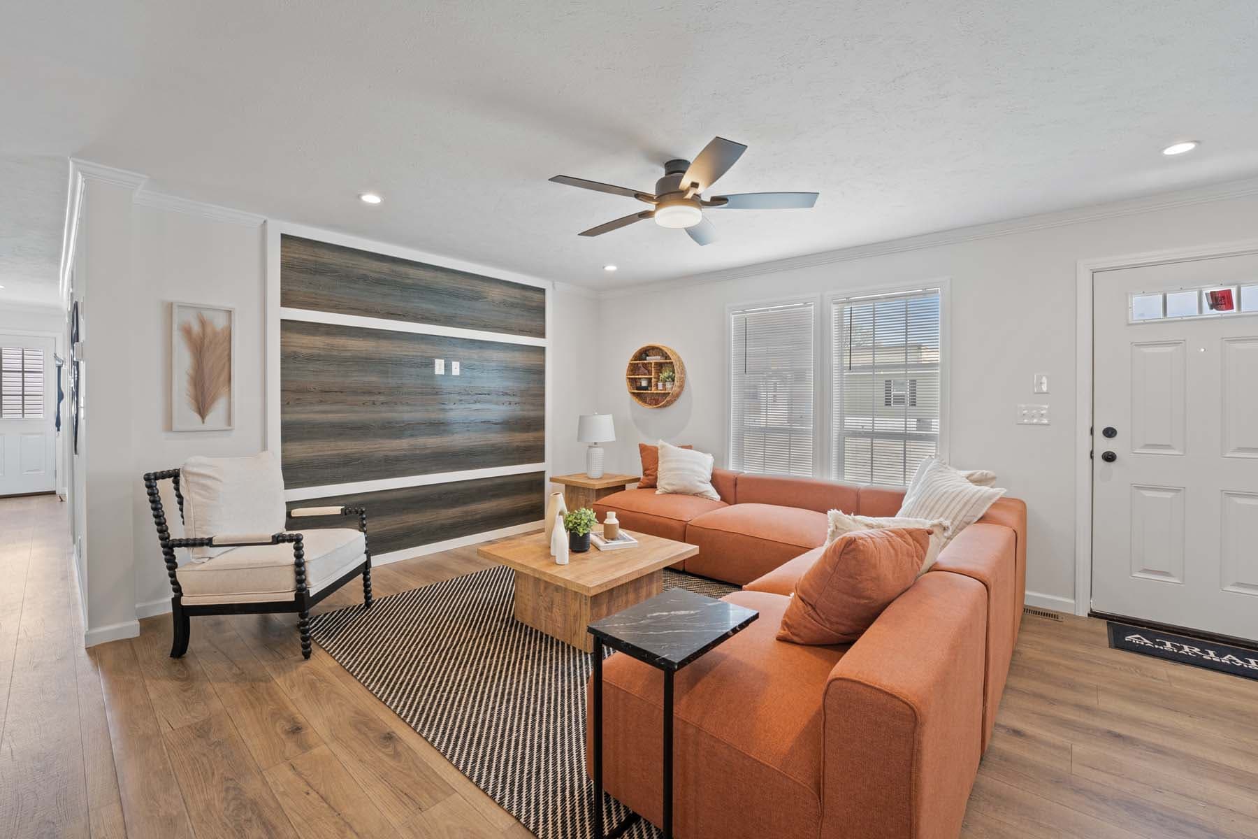 Sunlight 1493 interior home features