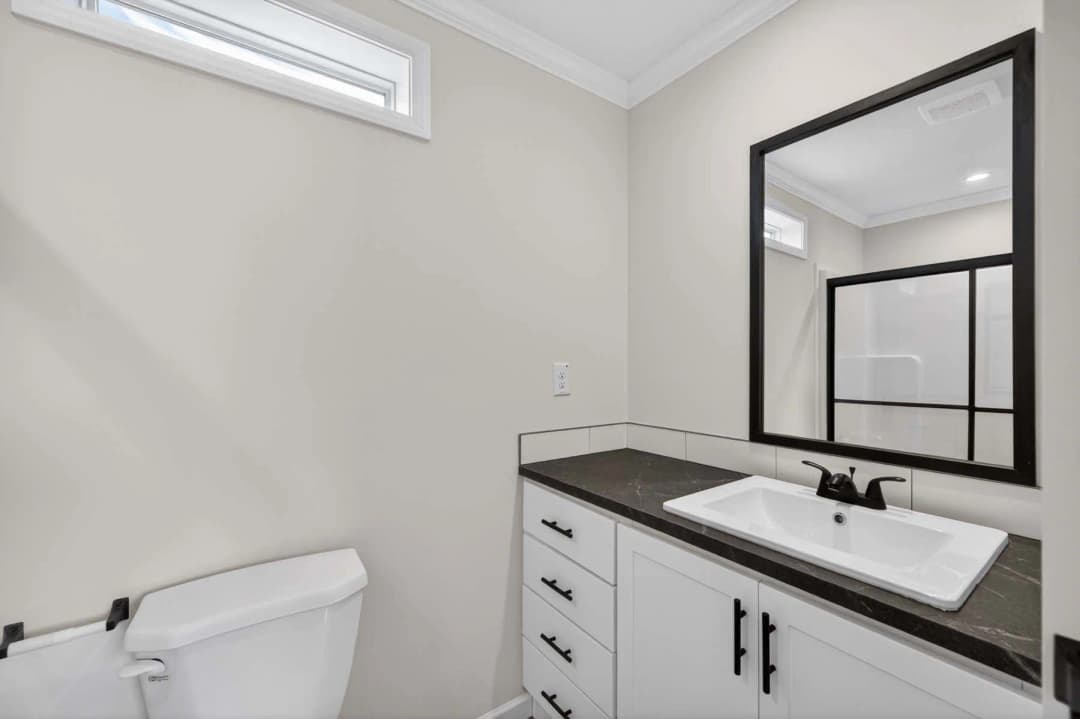 Symphony 641 bathroom home features