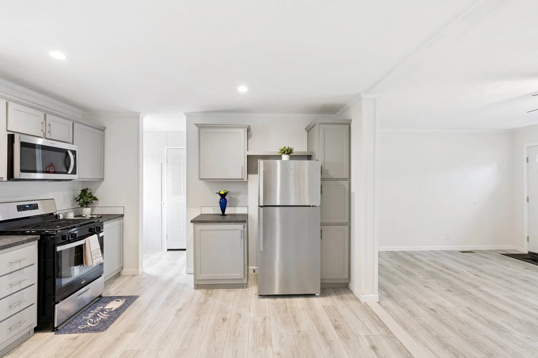 Moosehead kitchen home features