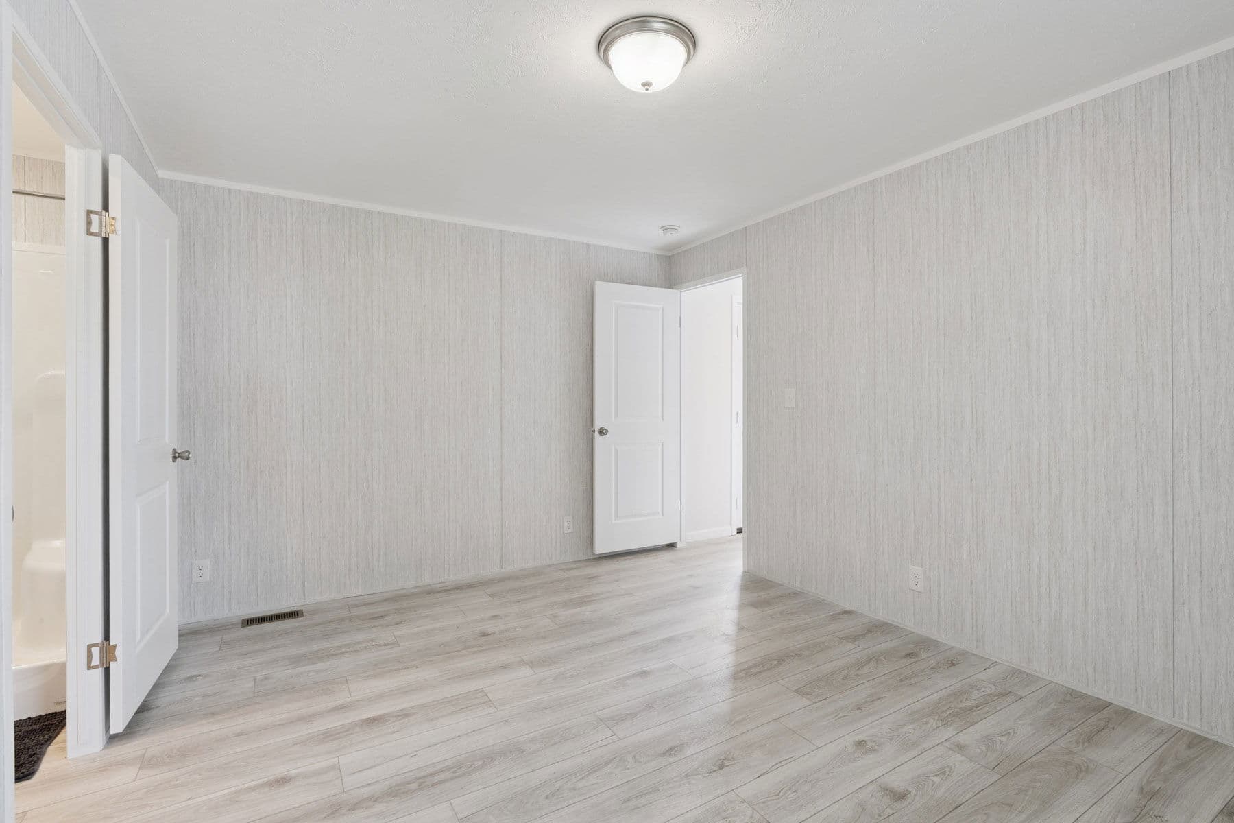 Achiever 6902 interior home features