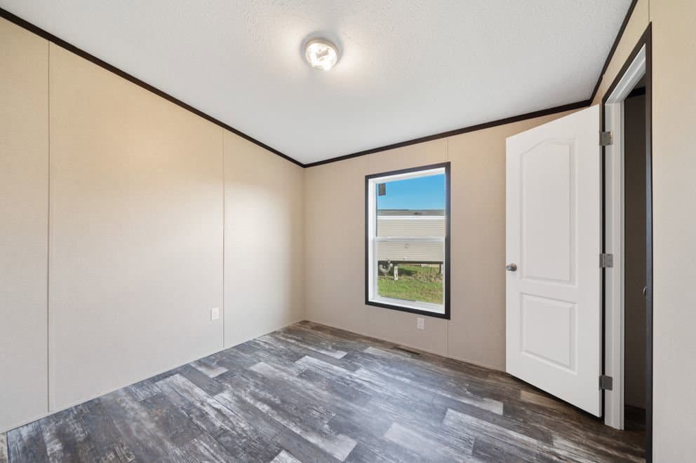 Garnet interior home features