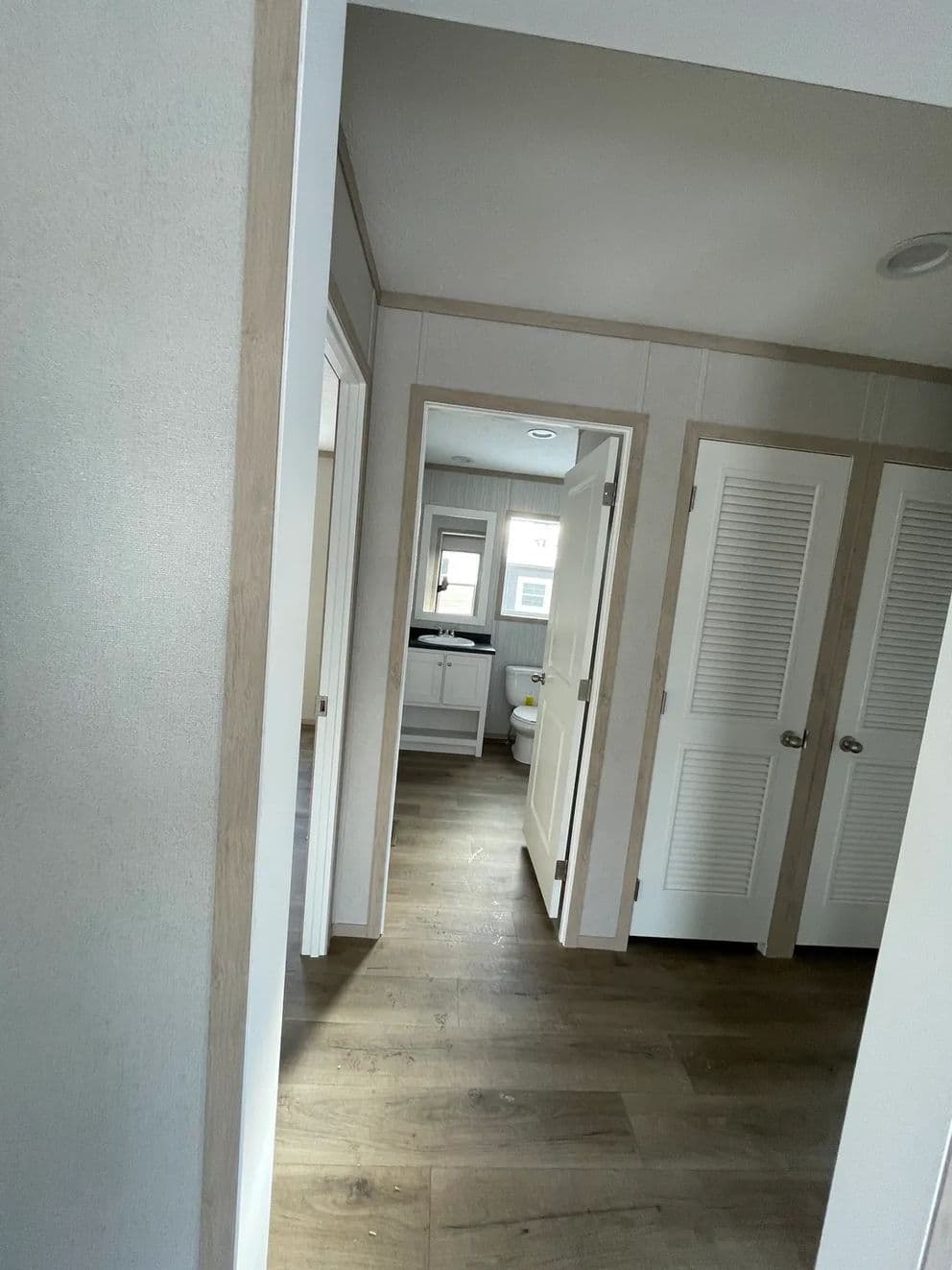 Jade 48 bedroom home features