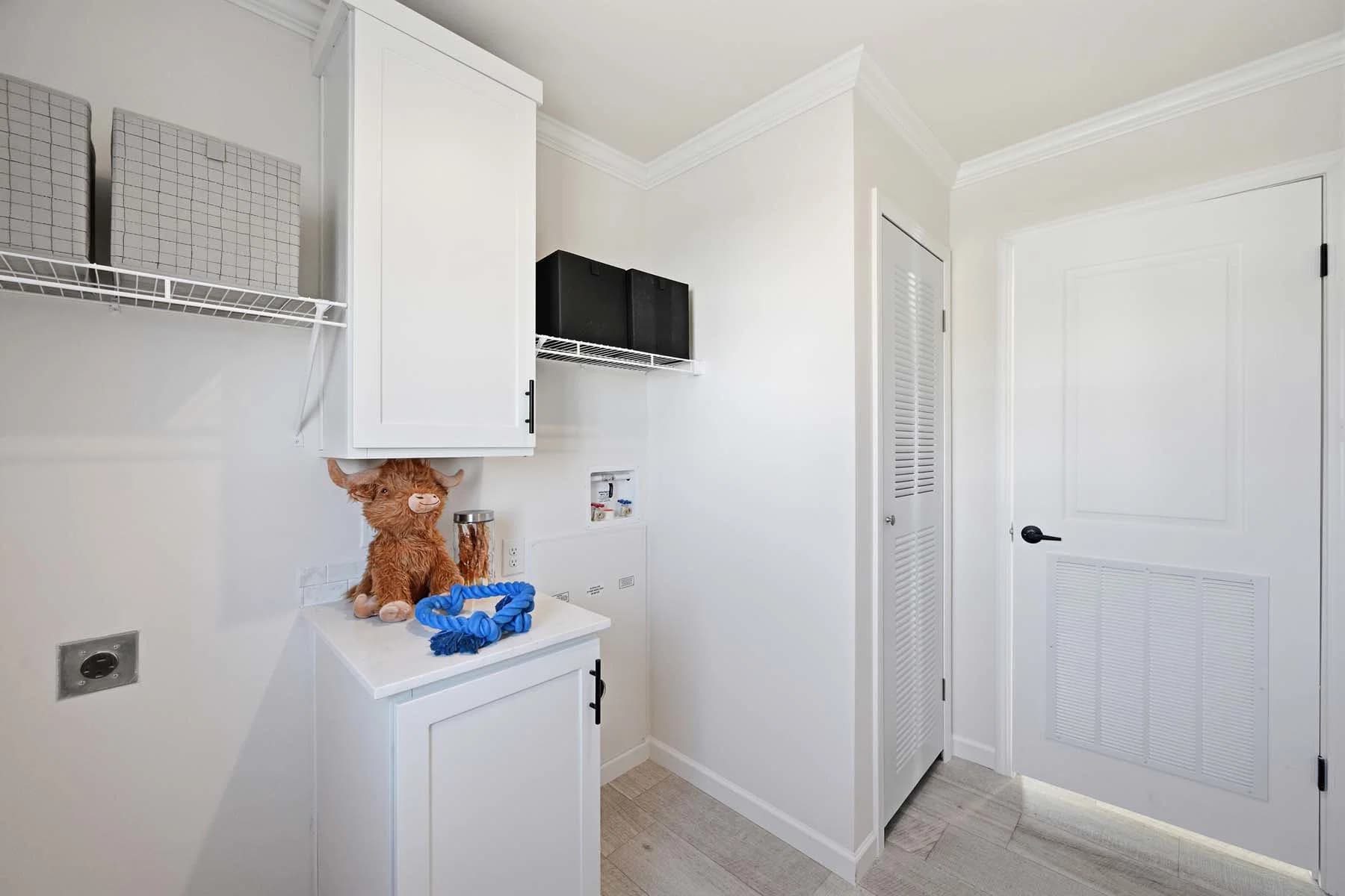 Abundance 1600 interior home features