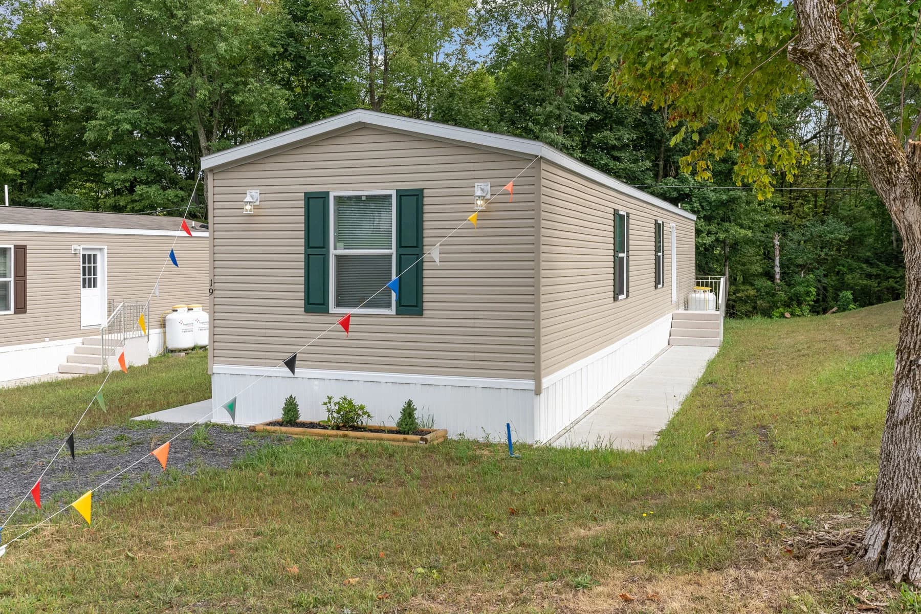 Placid 2 elevation and exterior home features