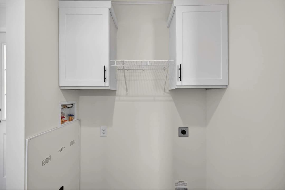 Symphony 641 interior home features
