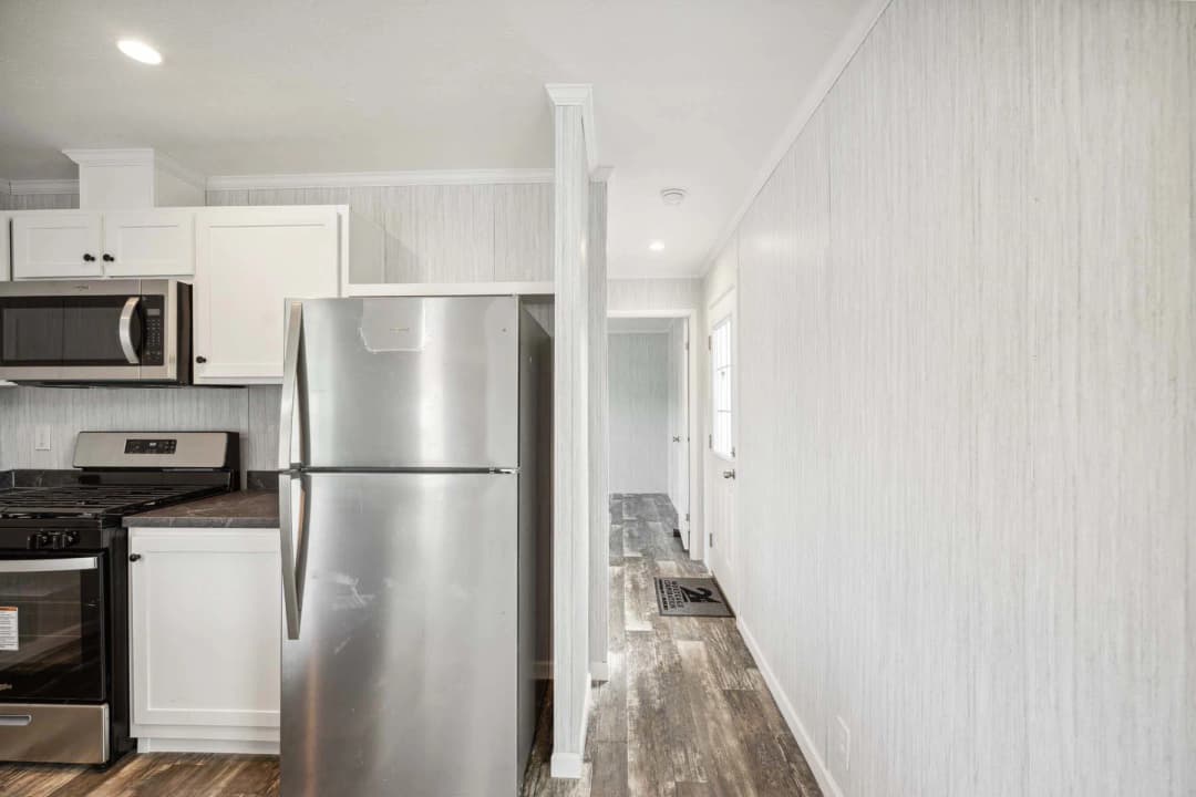 Otis 3 interior home features