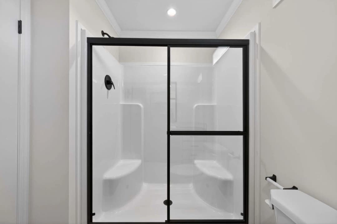 Symphony 641 bathroom home features