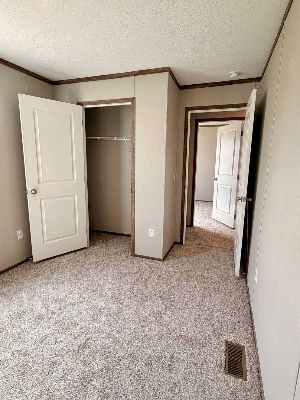 Apatite 40 bedroom home features