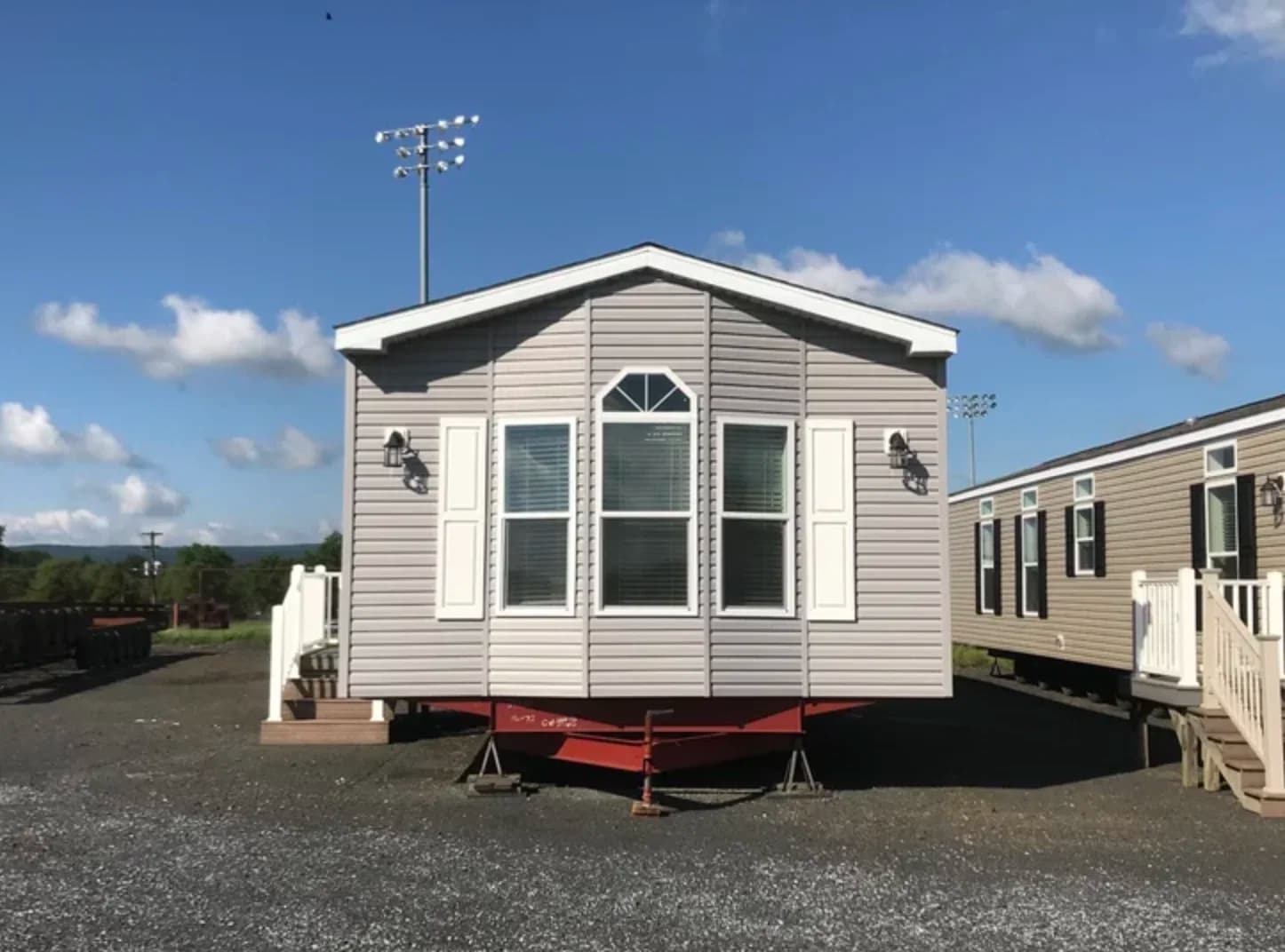 G-16-634 elevation and exterior home features