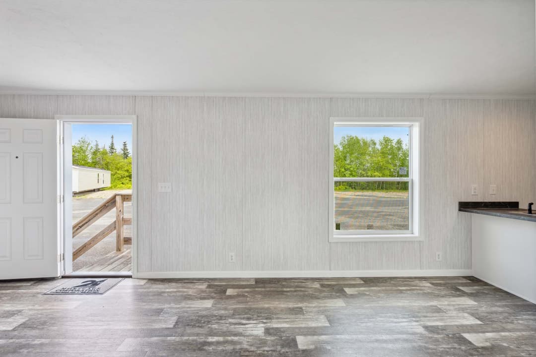 Otis 3 interior home features