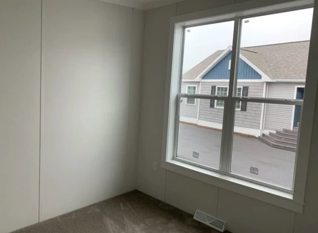 Zk-1100 bedroom home features