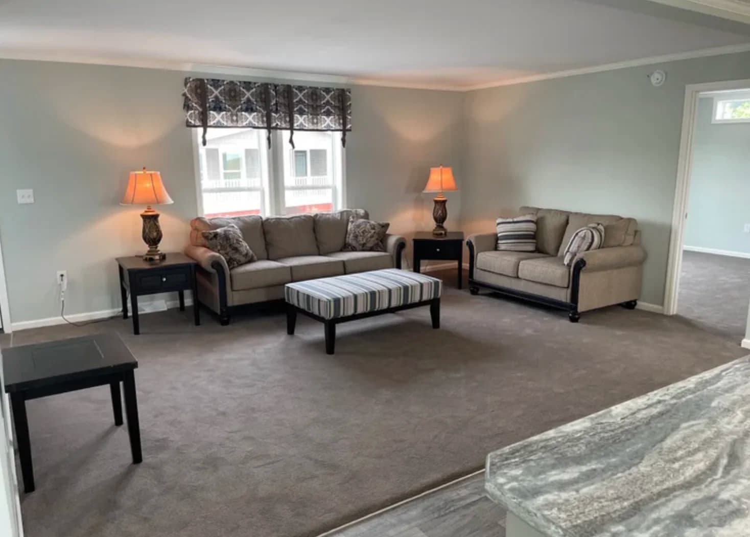 G-3465 interior home features