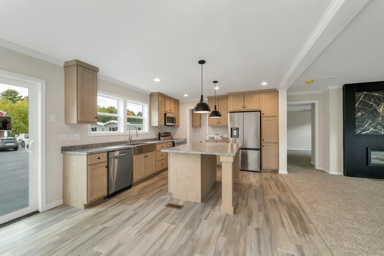 Spinel 64 kitchen home features