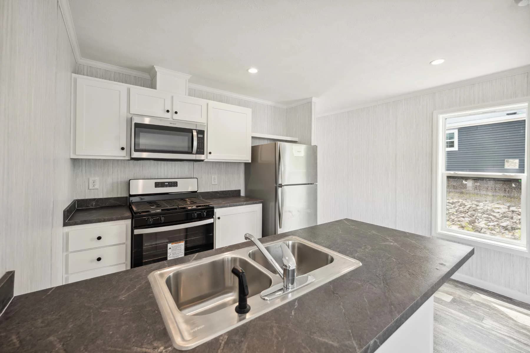 Otis 3 kitchen home features
