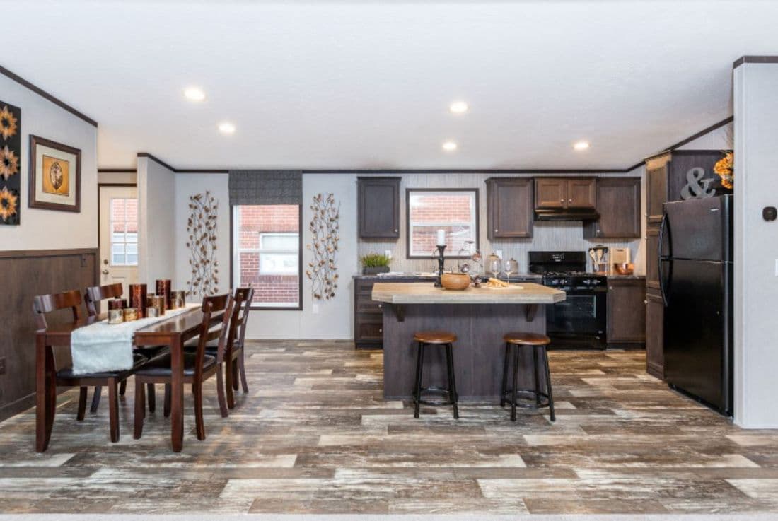 Garnet interior home features