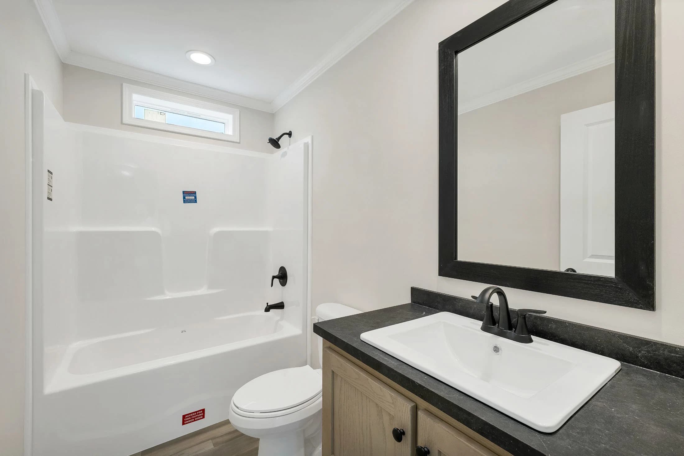 Spinel 64  home features