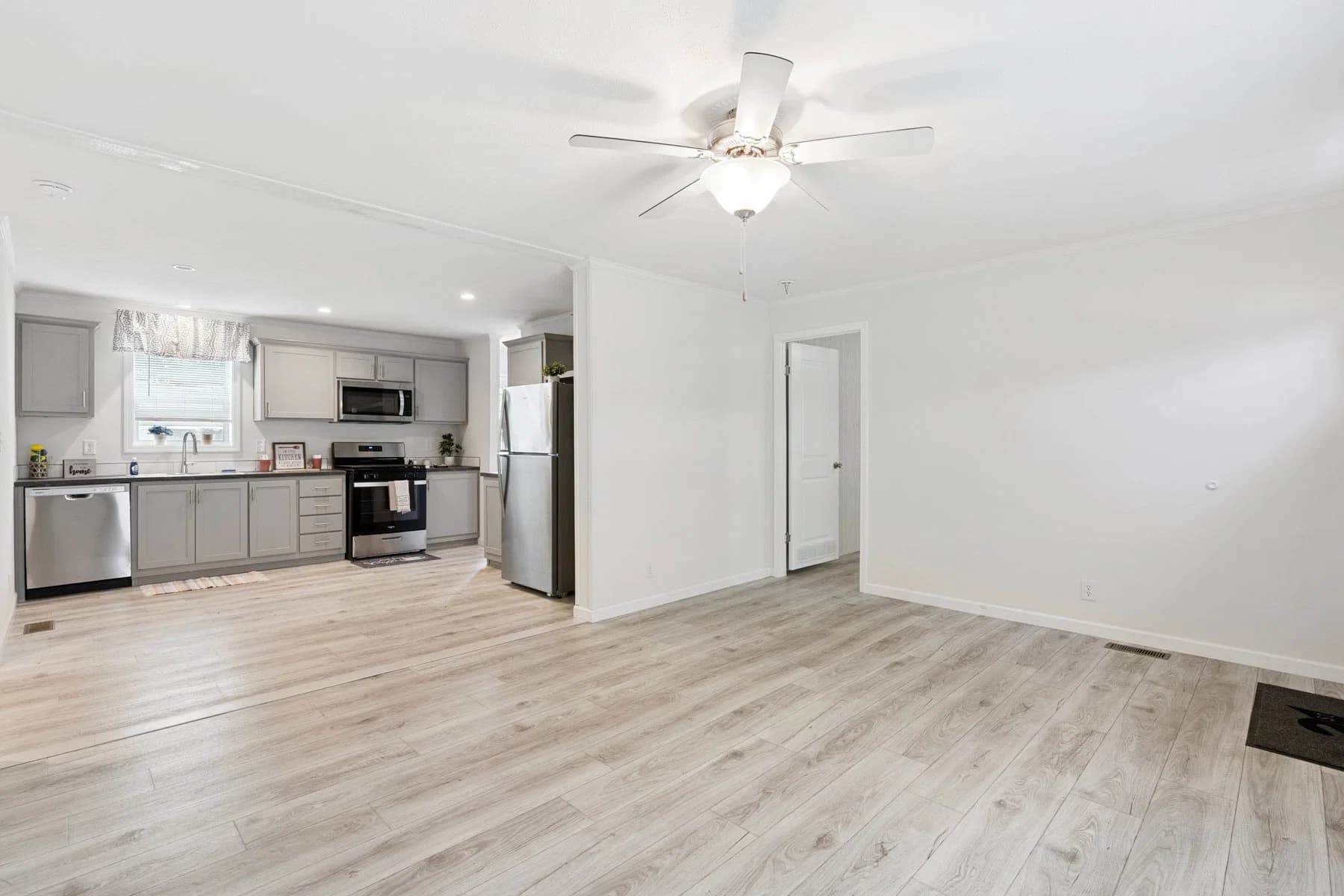 Moosehead interior home features
