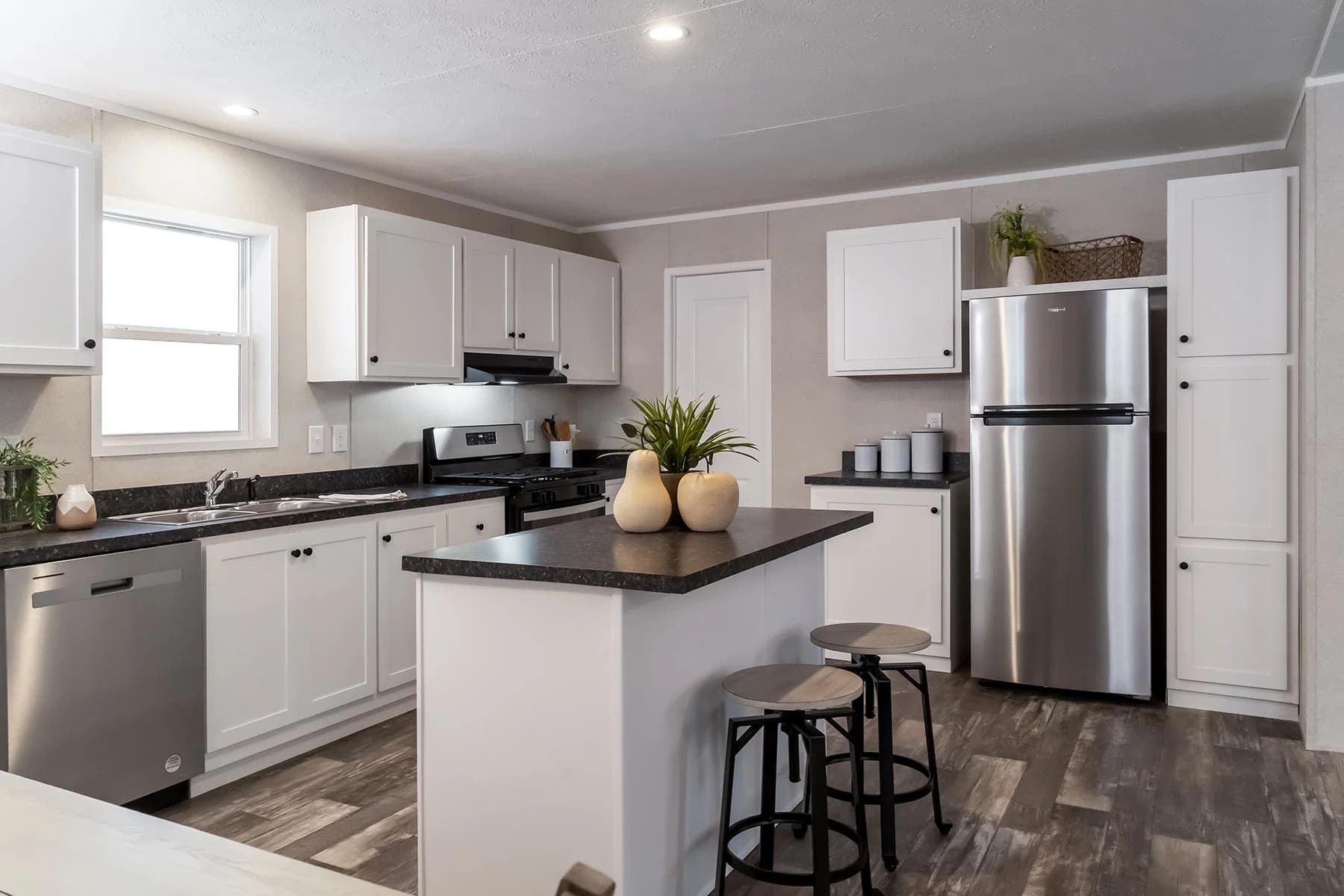 Flagstaff kitchen and hero home features