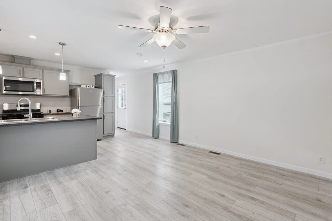 Placid 2 interior home features