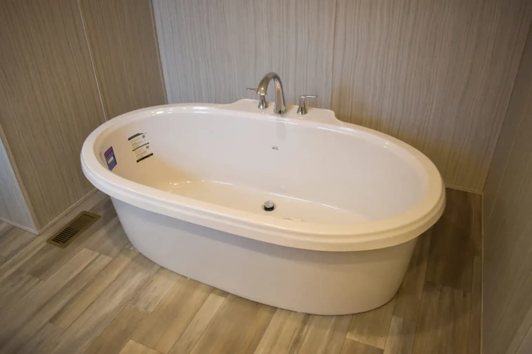 Moonstone 60 bathroom home features