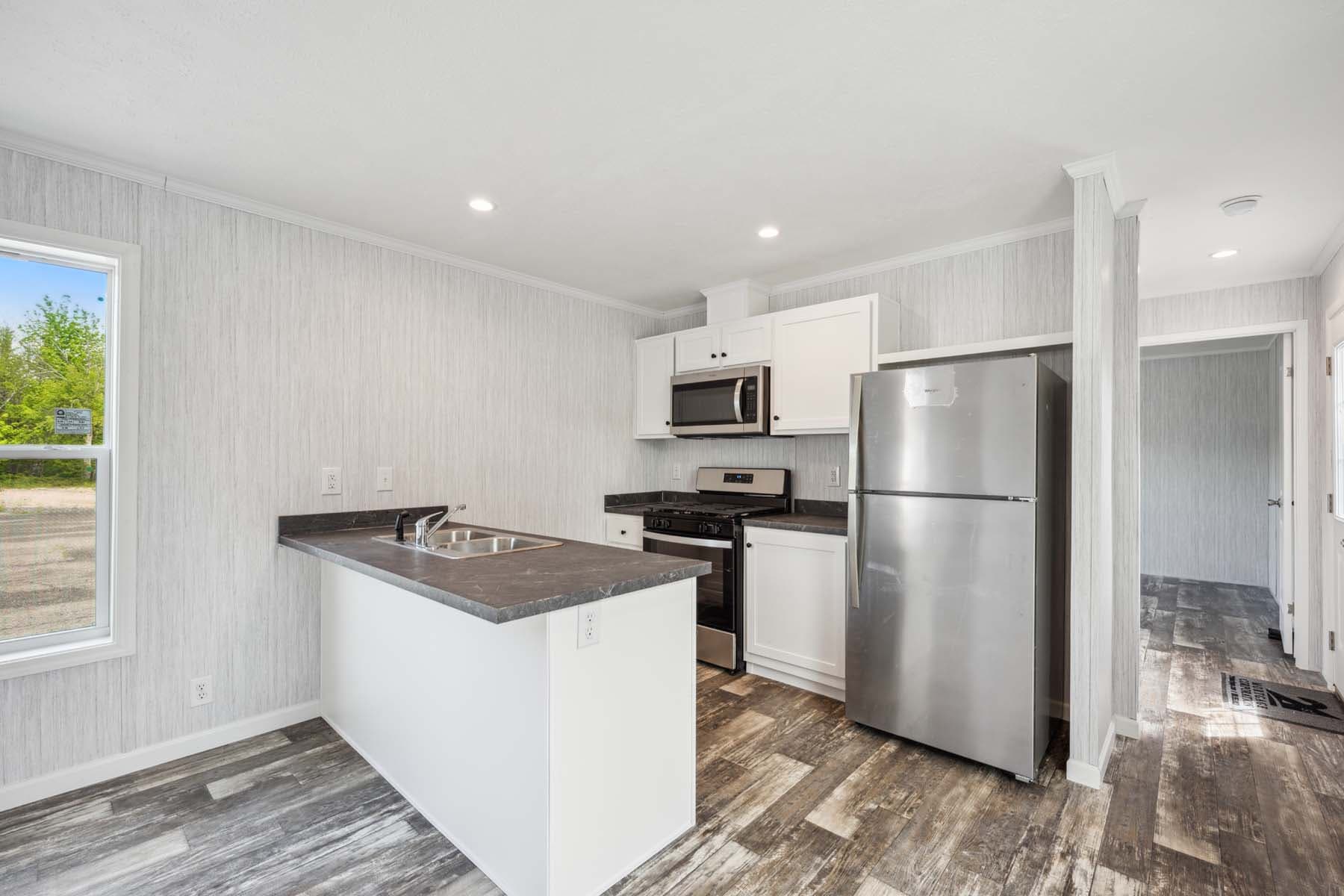 Otis 3 kitchen home features