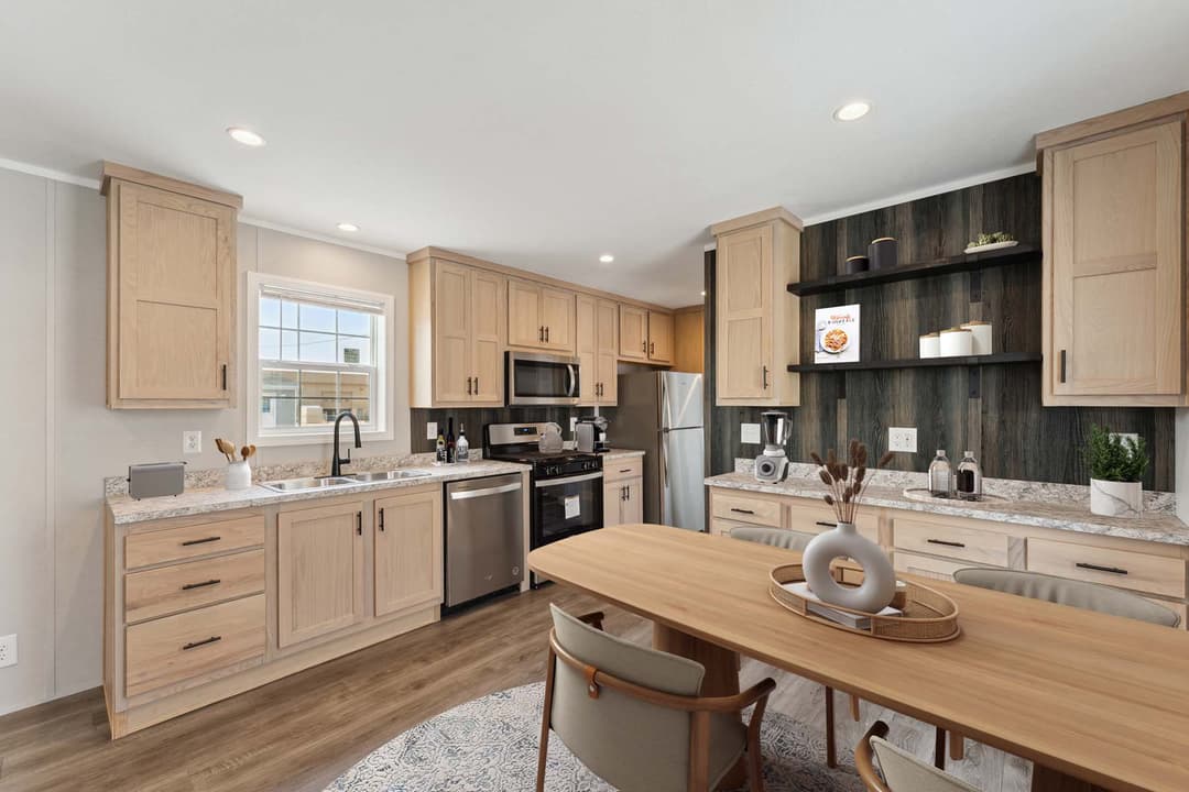 Calm 880 interior home features