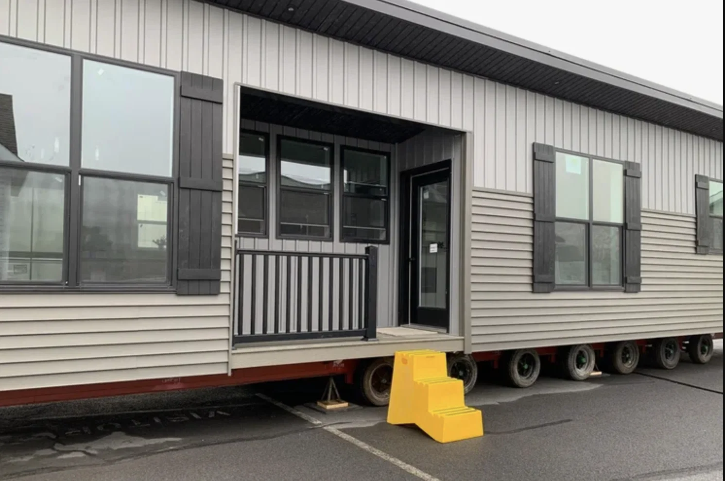 Zk-1100 elevation and exterior home features