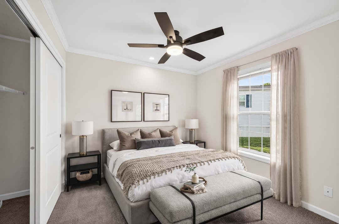 Symphony 641 bedroom home features