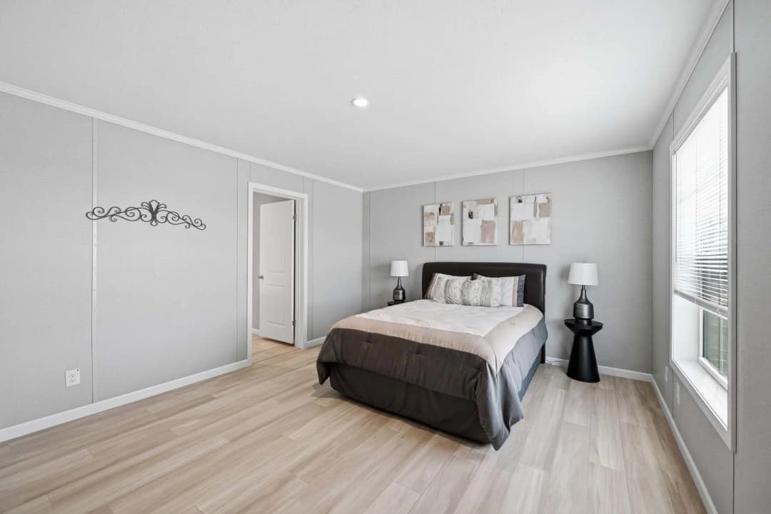 Ontario bedroom home features