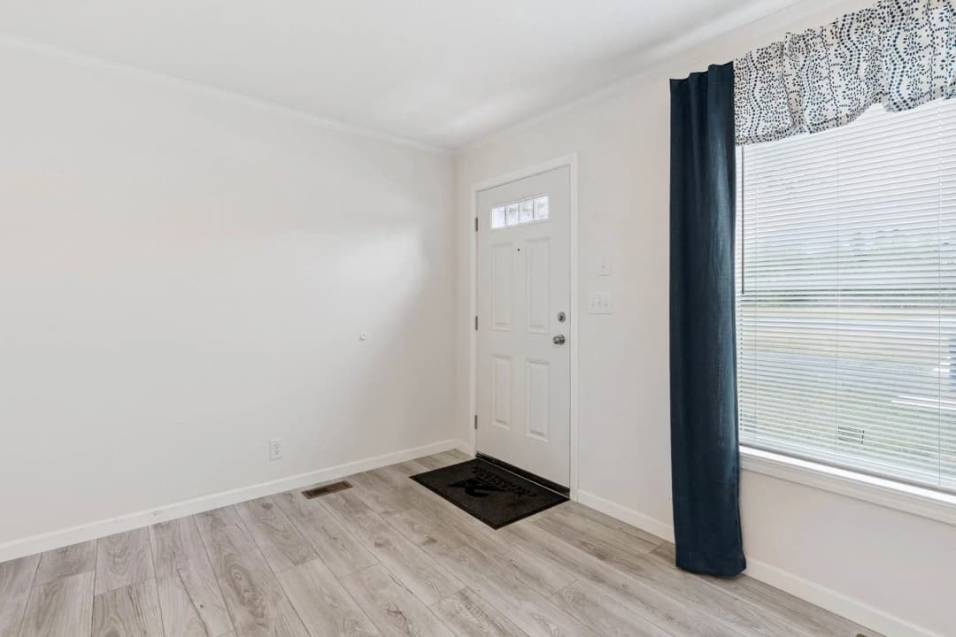 Moosehead interior home features