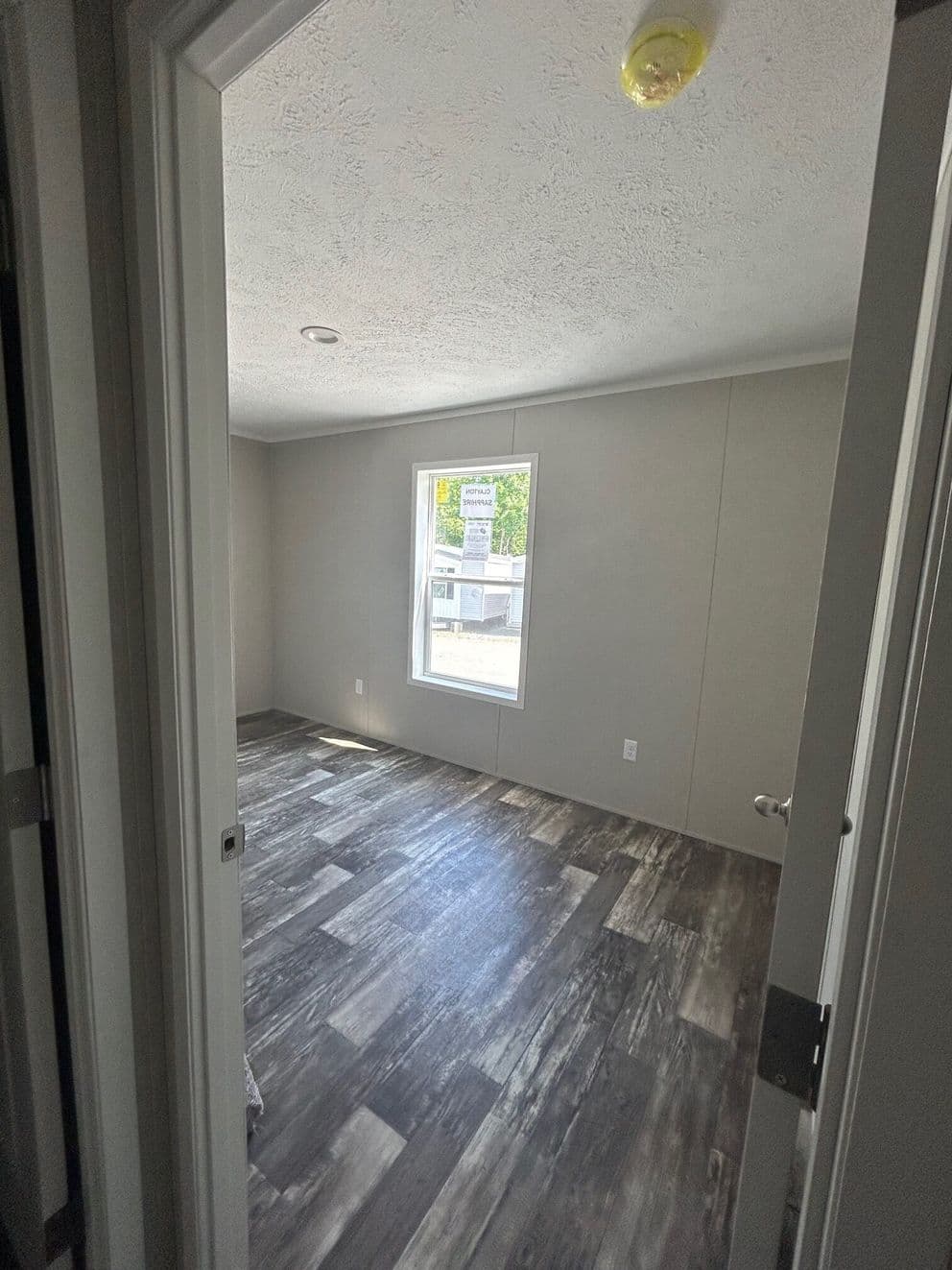 Sapphire 76 bedroom home features