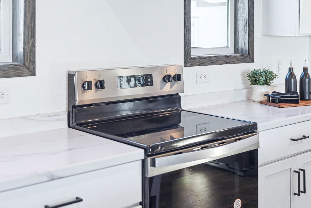 Bravery 2027 (5 bed) kitchen home features