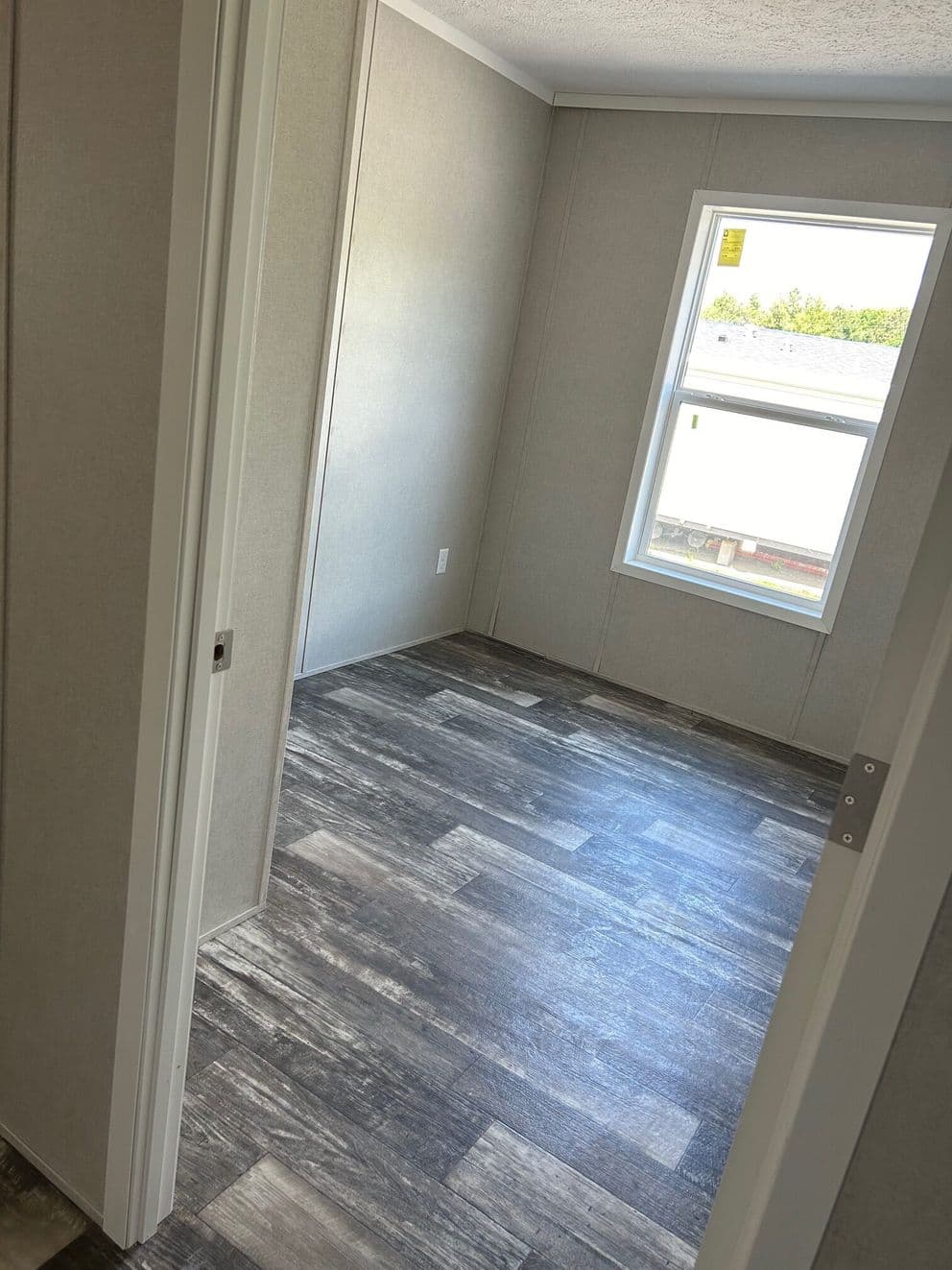 Sapphire 76 bedroom home features