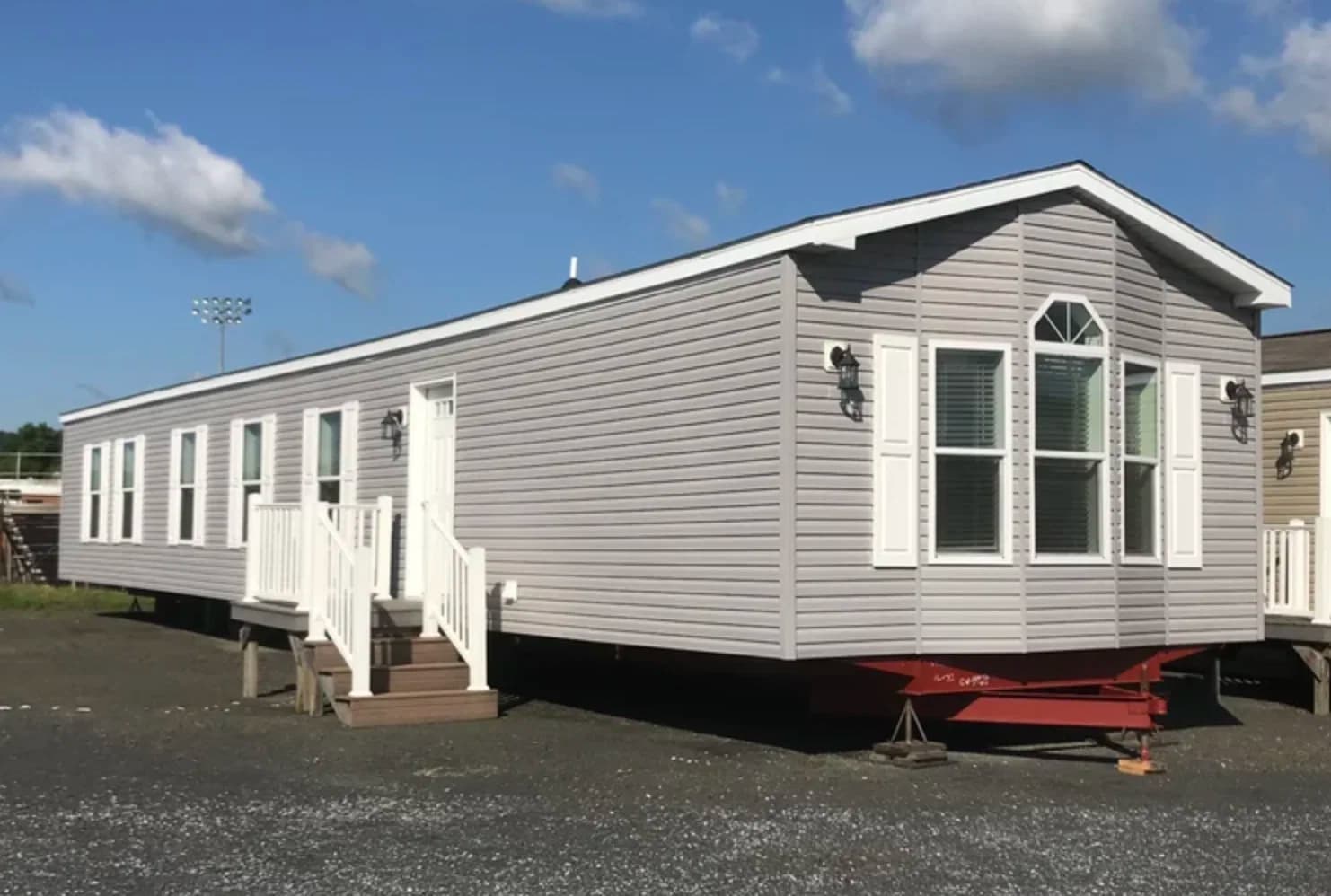 G-16-634 hero, elevation, and kitchen home features