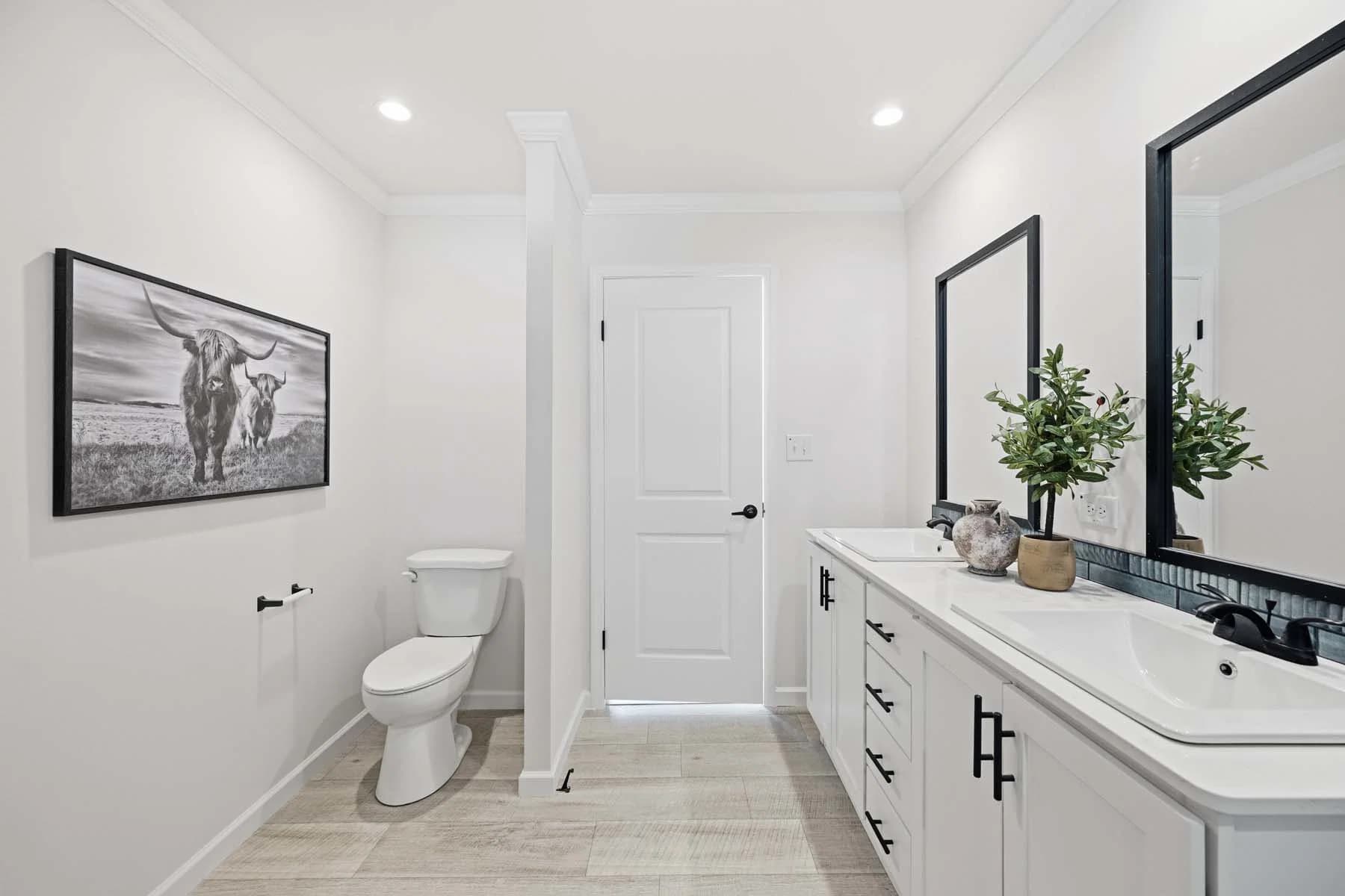 Abundance 1600 bathroom home features
