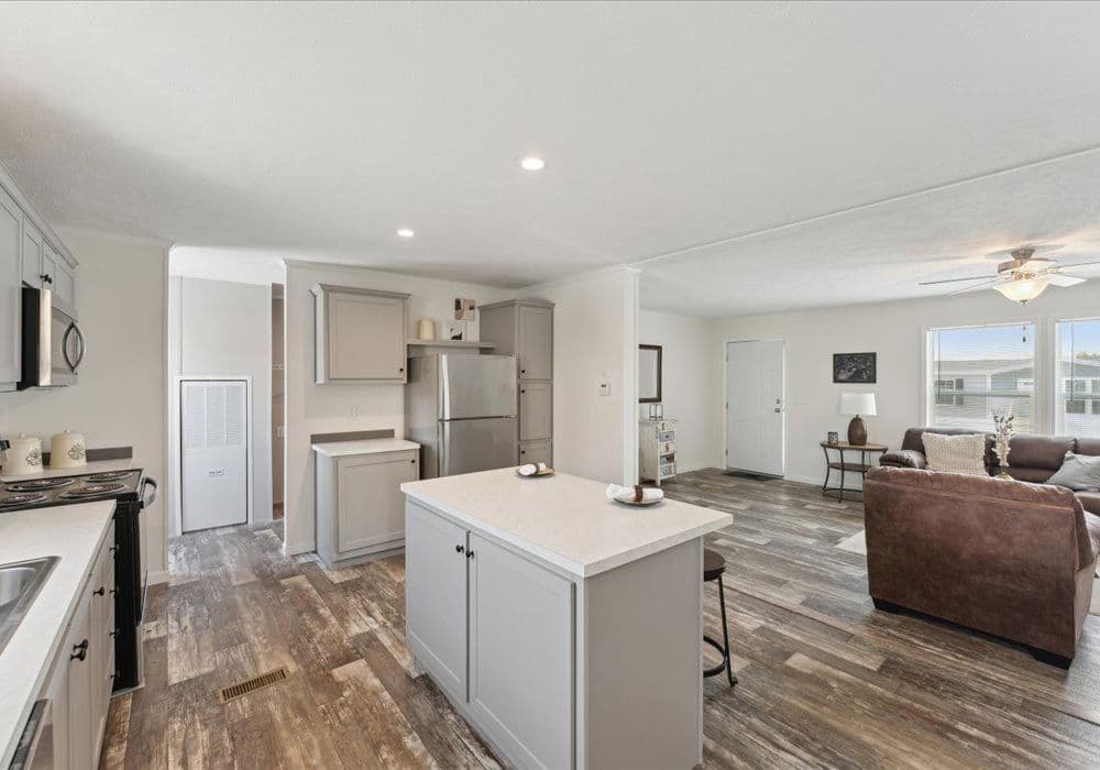 Apex 3900 kitchen home features