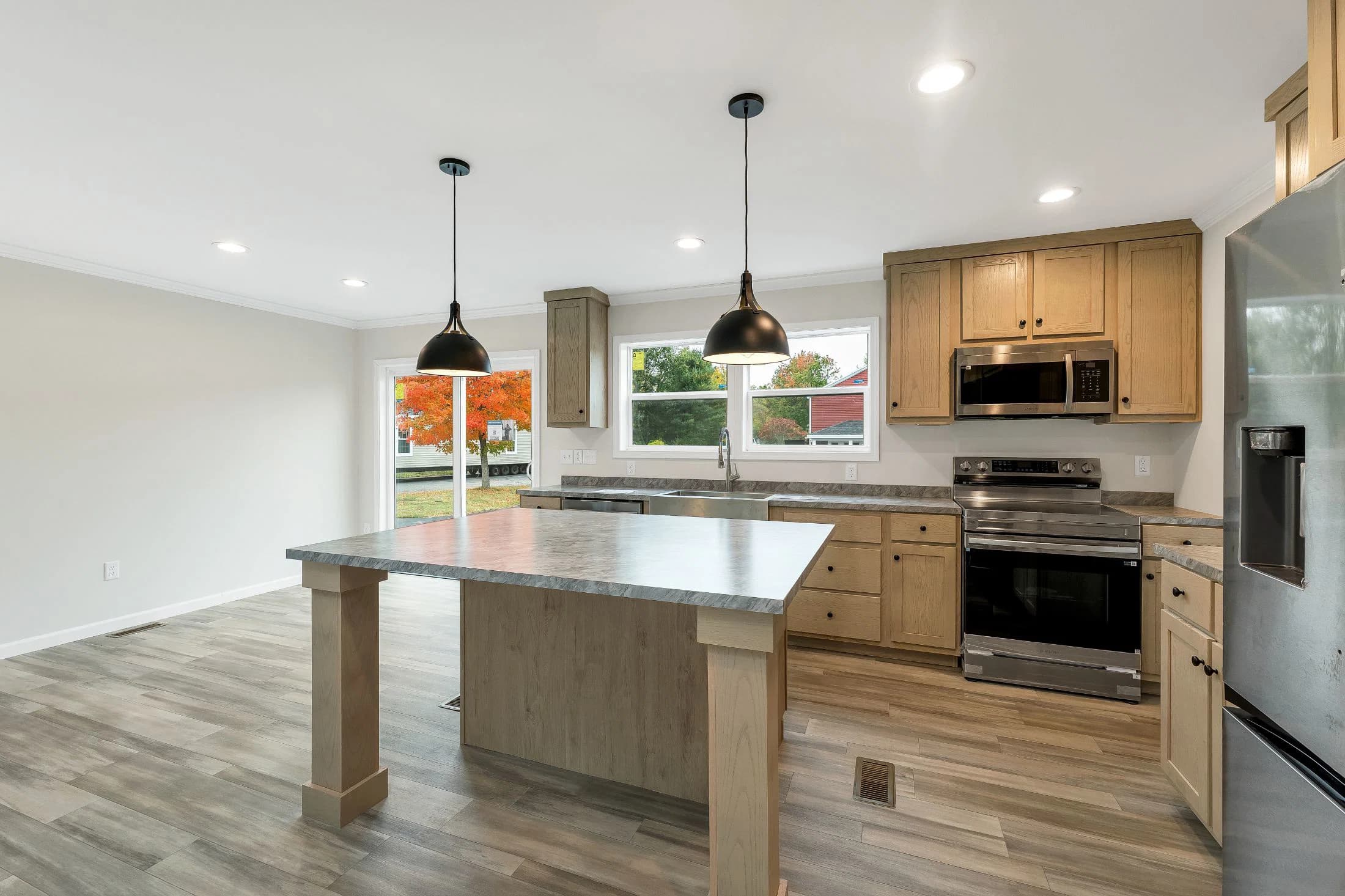 Spinel 64  home features