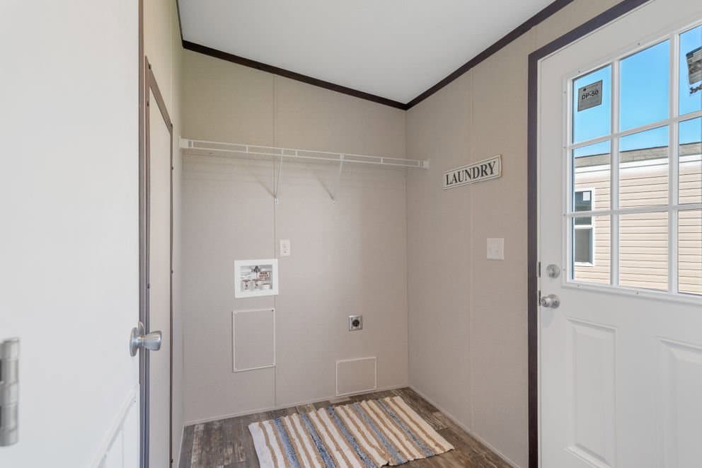 Garnet interior home features