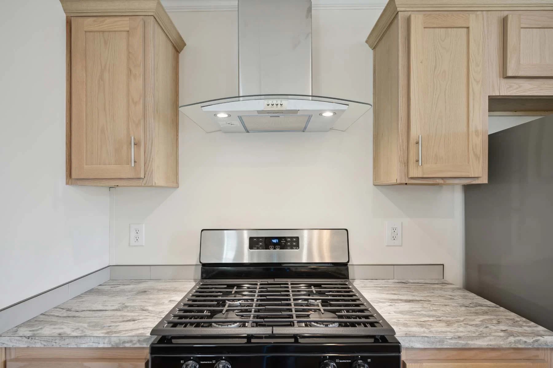 Placid 3 kitchen home features