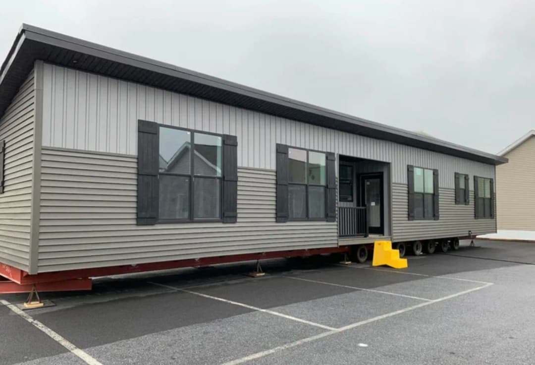 Zk-1100 elevation and exterior home features