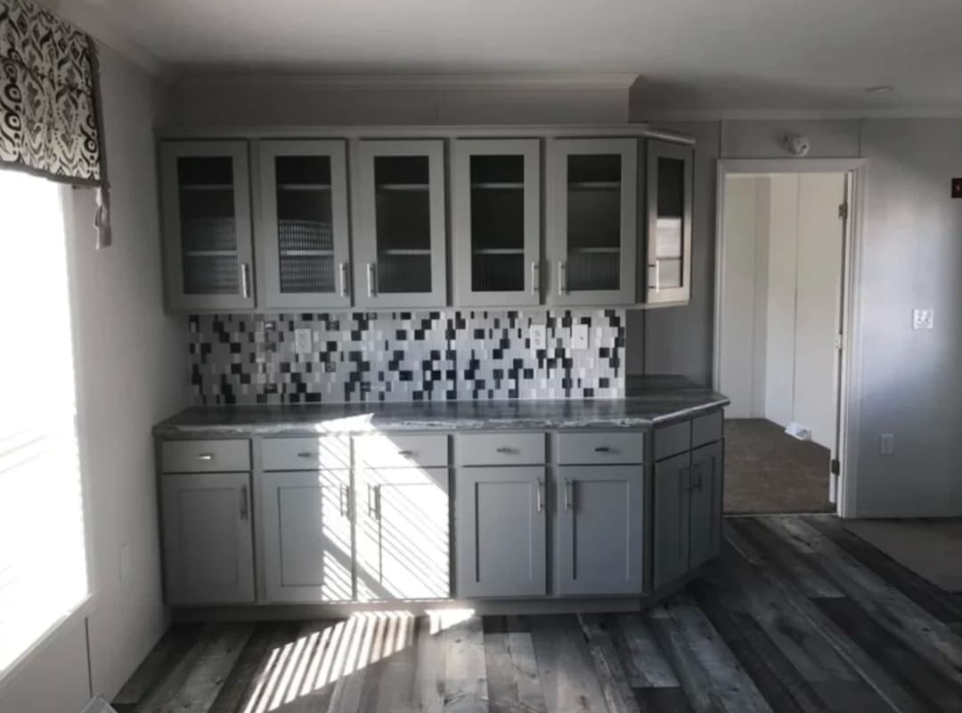 G-16-634 kitchen home features