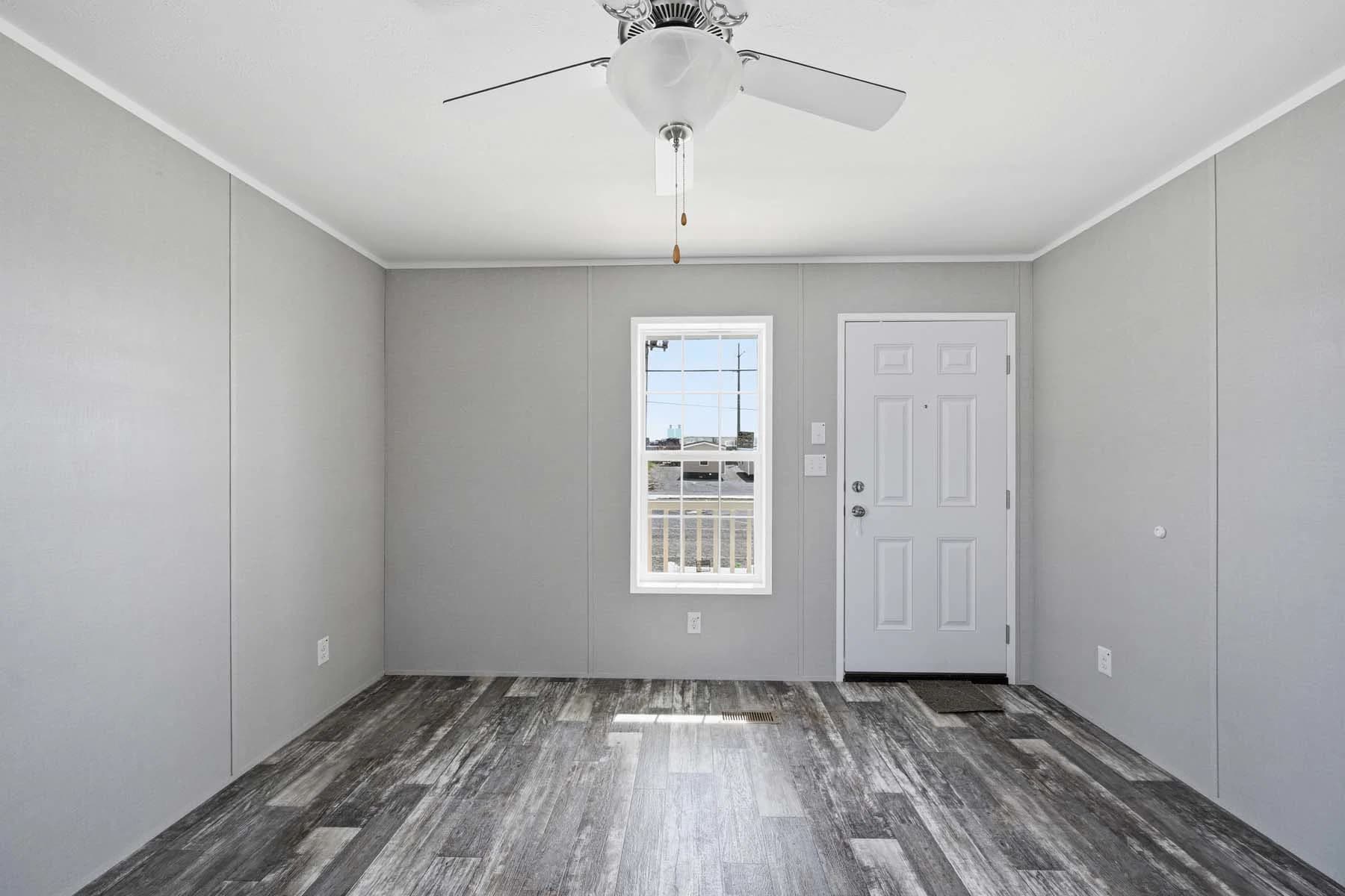 Echo interior home features
