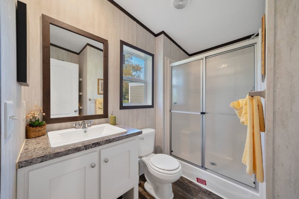 Garnet bathroom home features