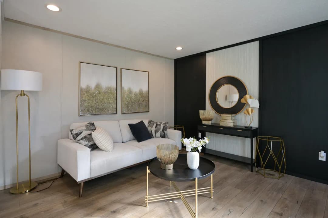 Tiger's eye interior home features