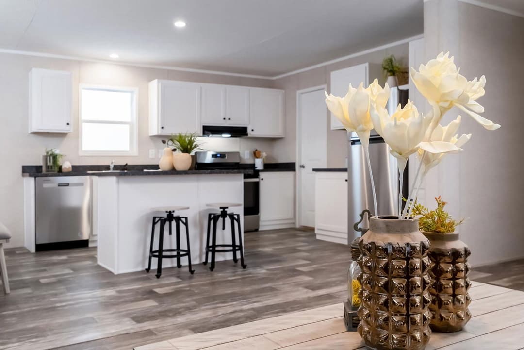 Pinnacle 3904 interior home features