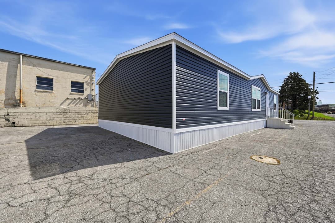Ontario elevation and exterior home features