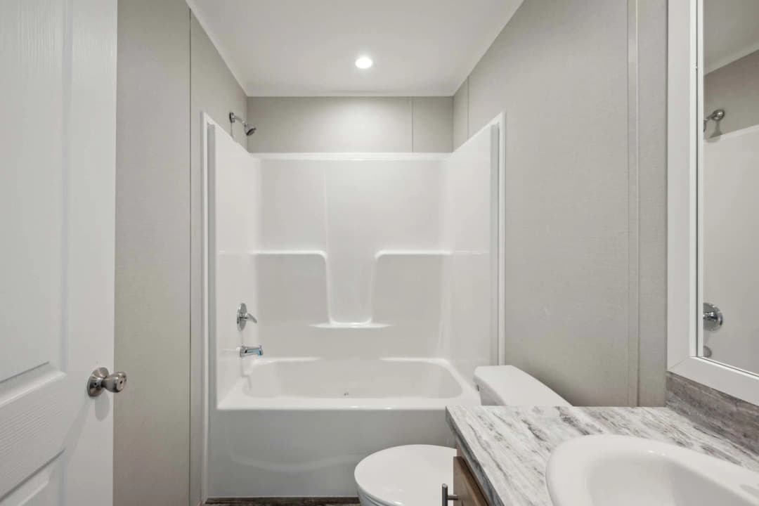 Placid 3 bathroom home features
