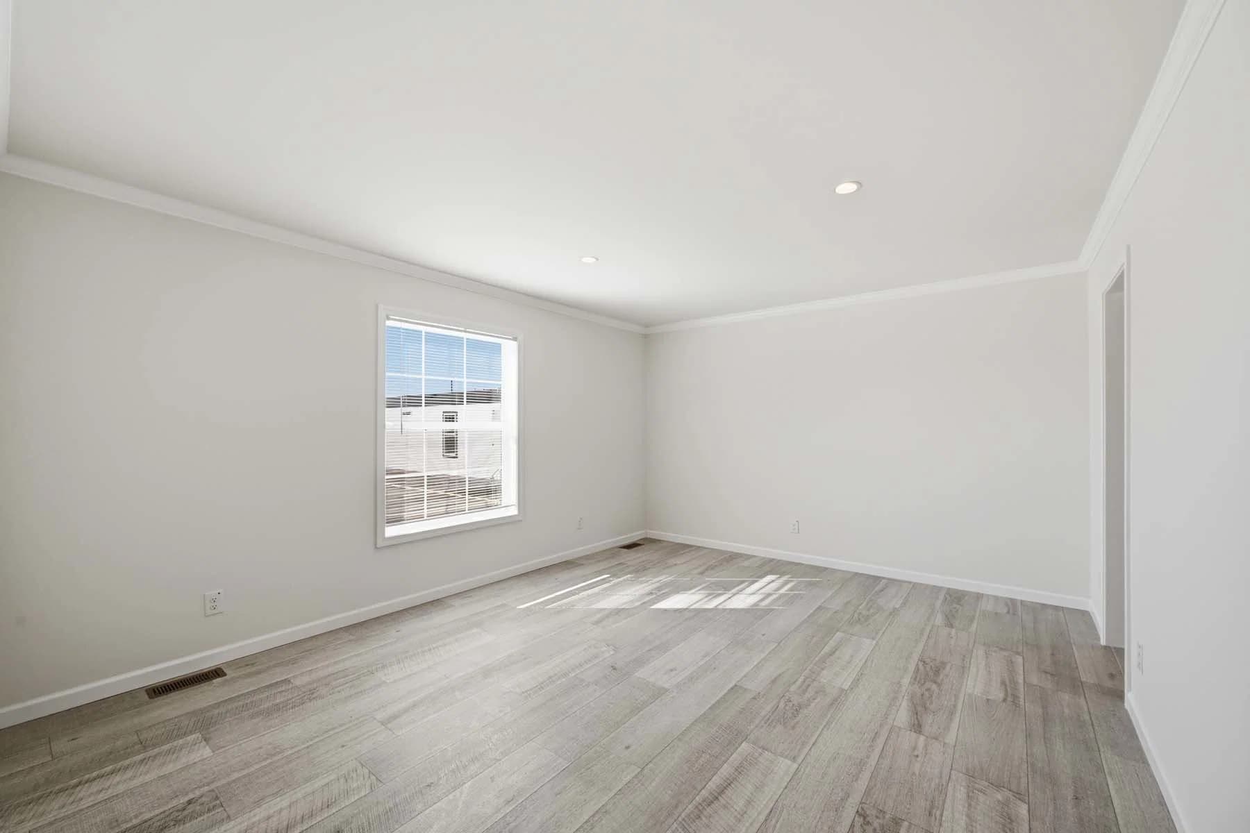 Abundance 1600 interior home features