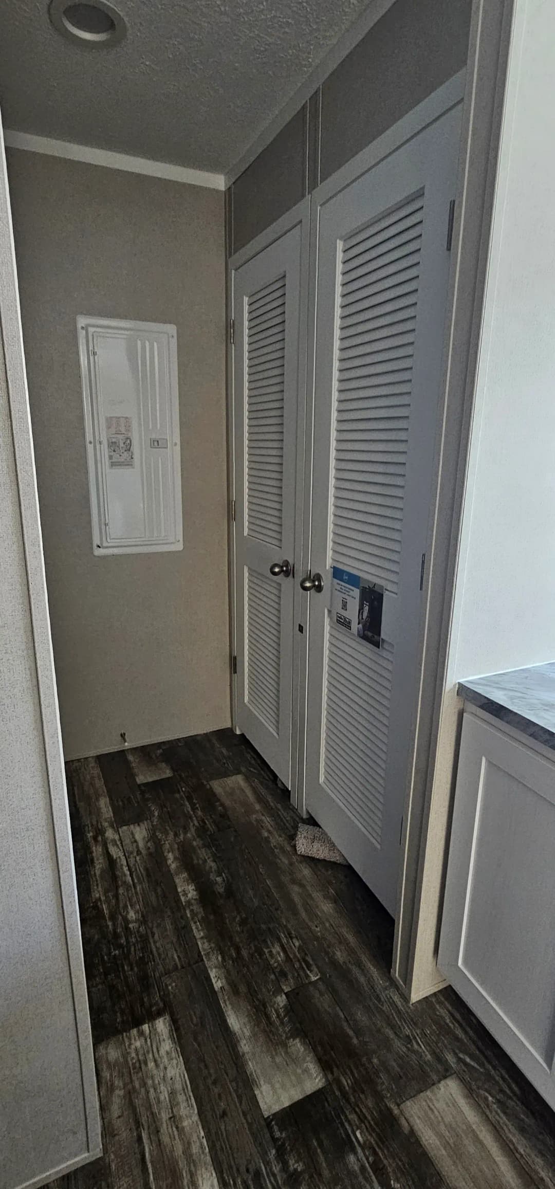 Onyx 48 interior home features